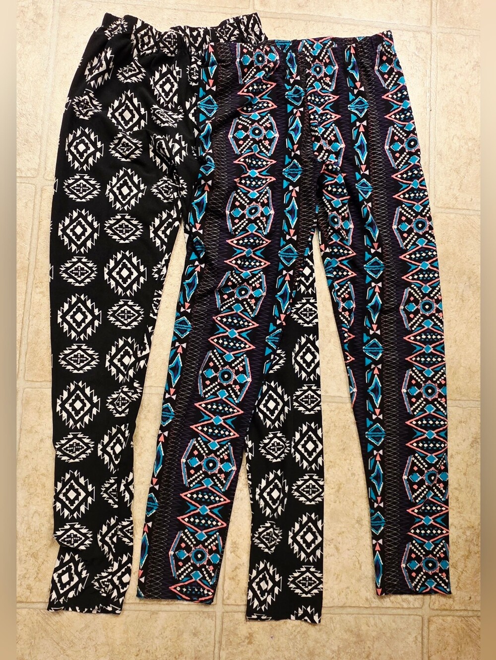 Lot Of 2 Women's Printed Pull-On Leggings - Black & Teal Aztec